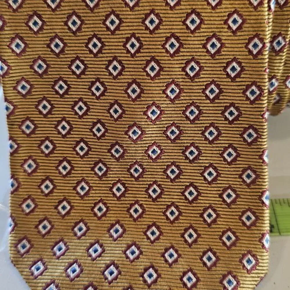 Brooks Brothers Makers Men’s Repp Tie All Silk Made‎ In USA Gold Red Design